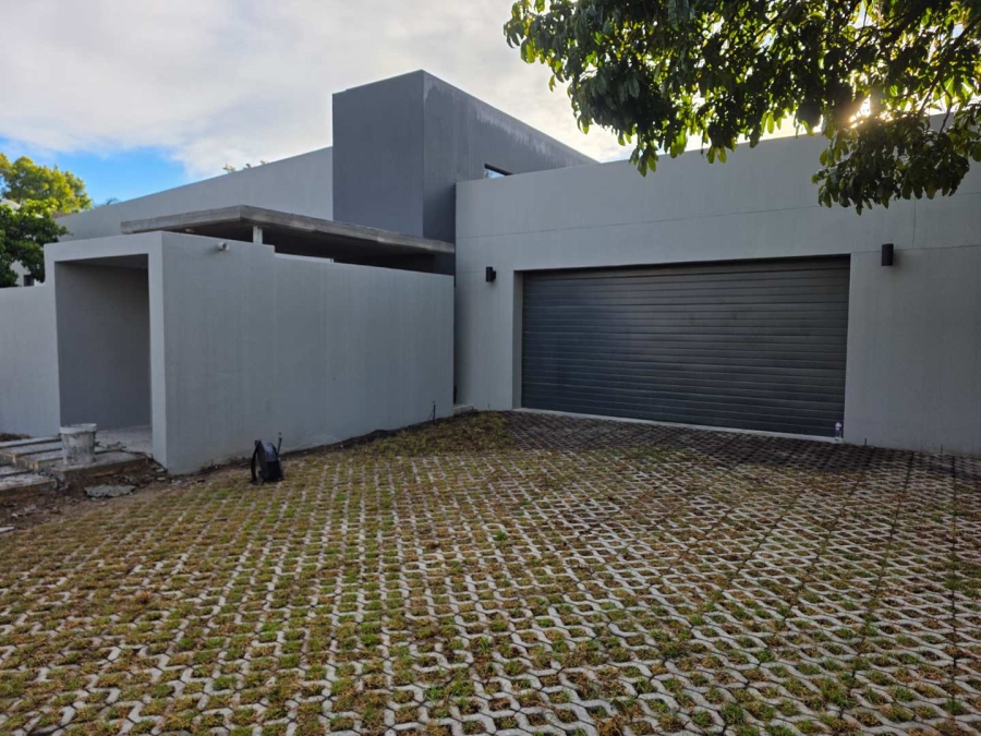 6 Bedroom Property for Sale in Die Boord Western Cape